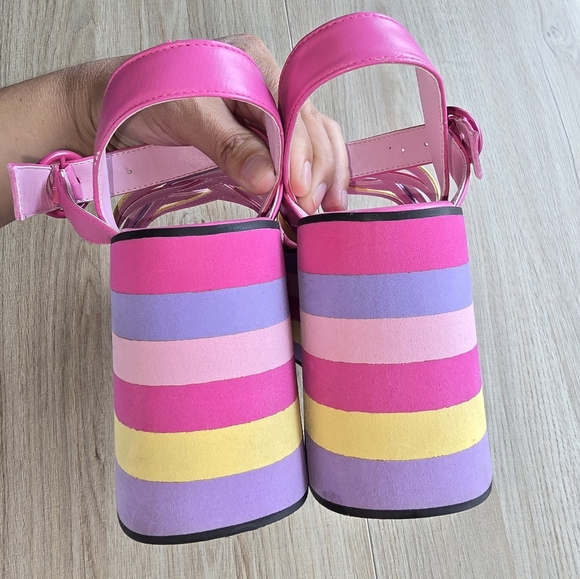 Sugar Thrillz Friends Are Forever Platforms Sandals Size 7M - Picture 4 of 11